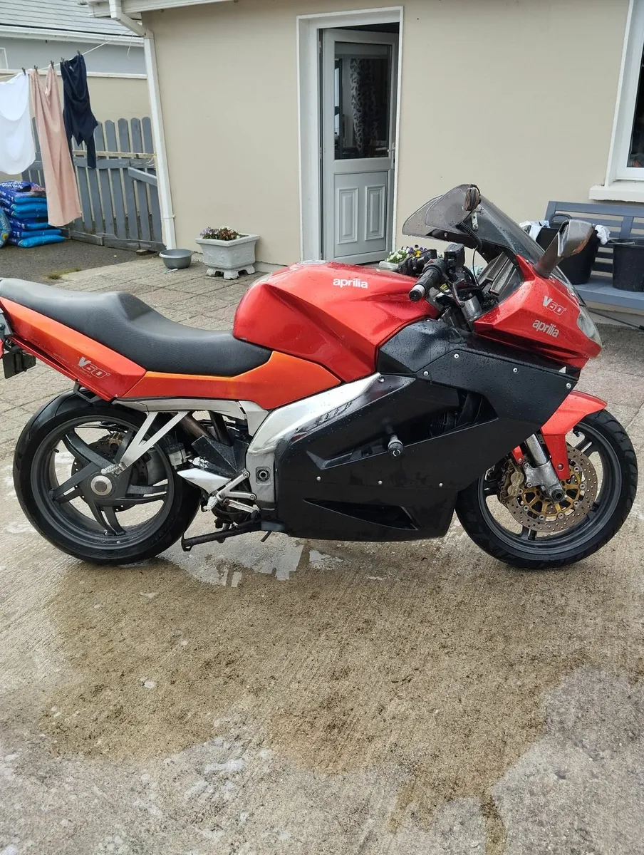 Aprilia Futura RST1000 2001 - Image 1
