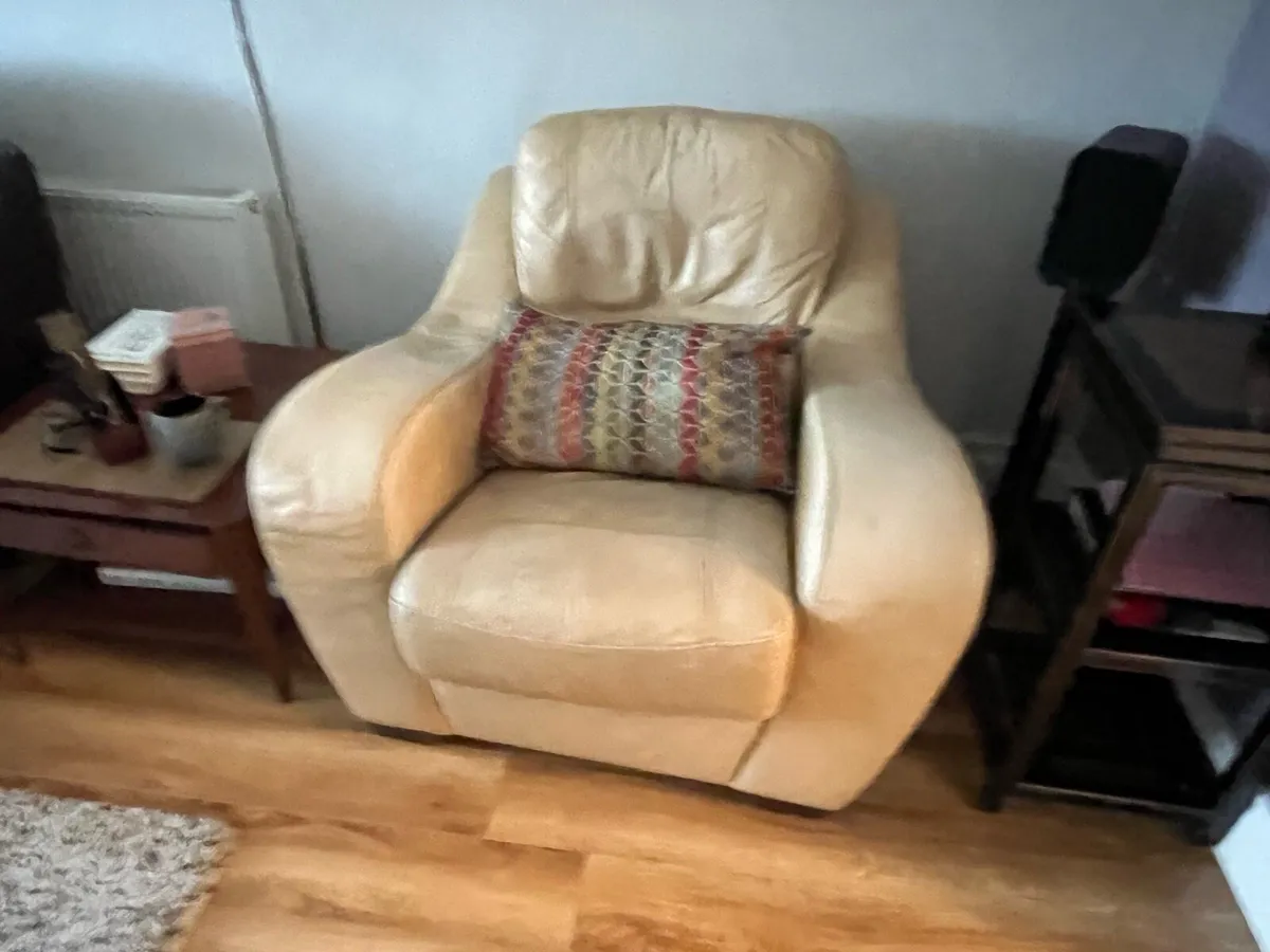 3-2-1 Marinelli leather suite - Image 2