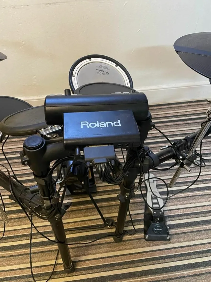 Roland TD7 Electronic Drum Kit - Image 2