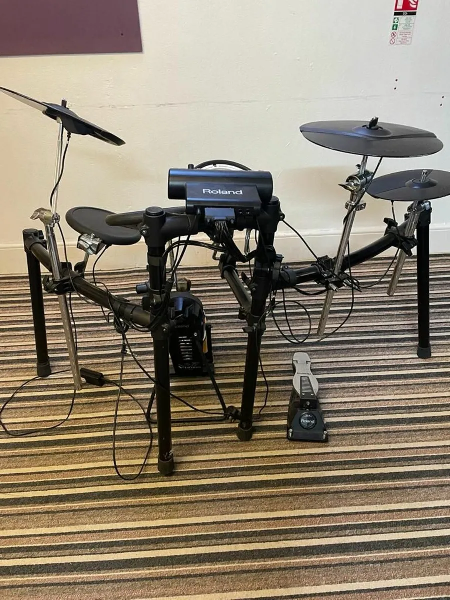 Roland TD7 Electronic Drum Kit - Image 1