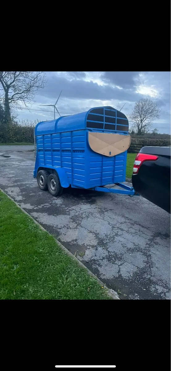 8f Cattle trailer - Image 1