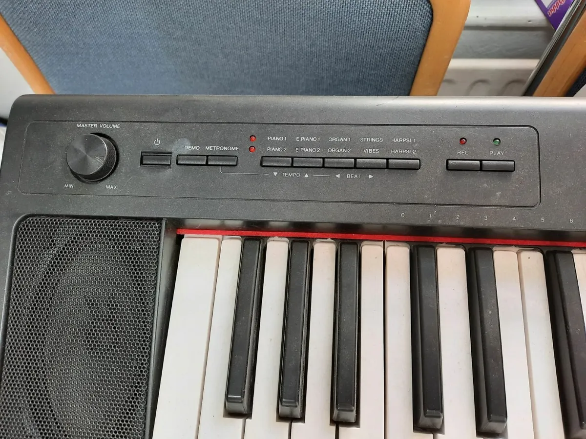 Yamaha NP Keyboard with Stool - Image 3