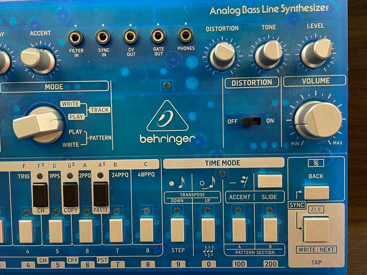 Behringer TD-3 Bass Synthesizer - Image 3