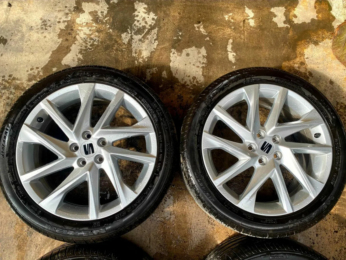 Genuine 5x112 Leon 17inch Alloys + Tyres Like New - Image 2