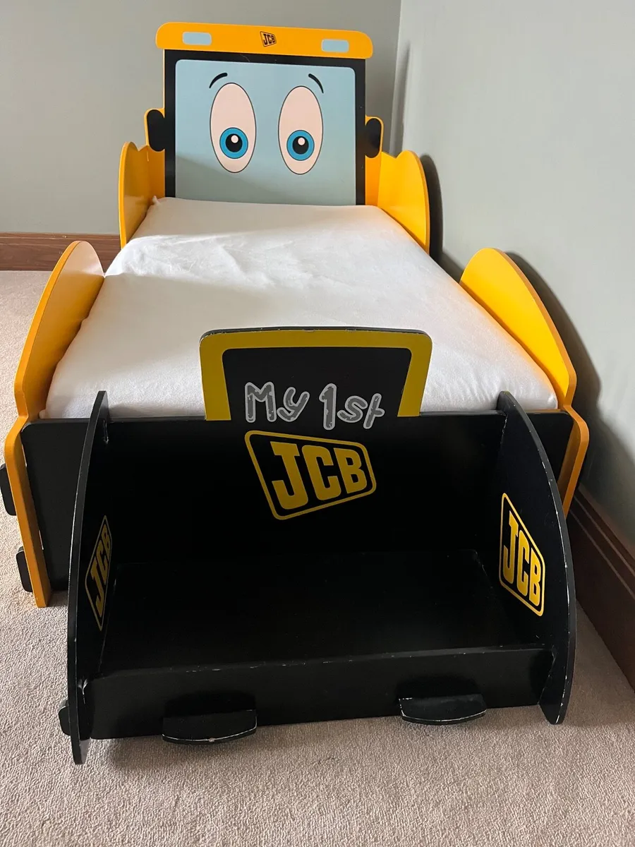JCB Toddler bed - Image 3