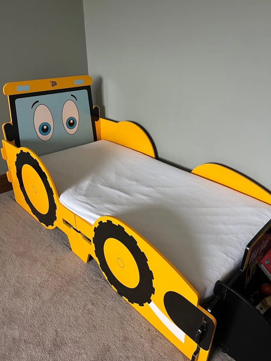 JCB Toddler bed - Image 1