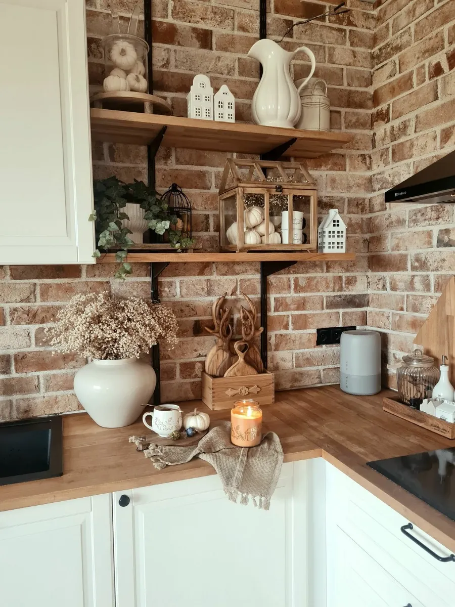 XVIII Century Reclaimed Brick Slips - Image 2