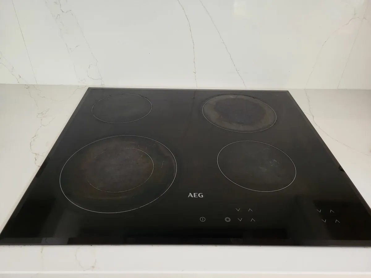 Kitchen hob - Image 1