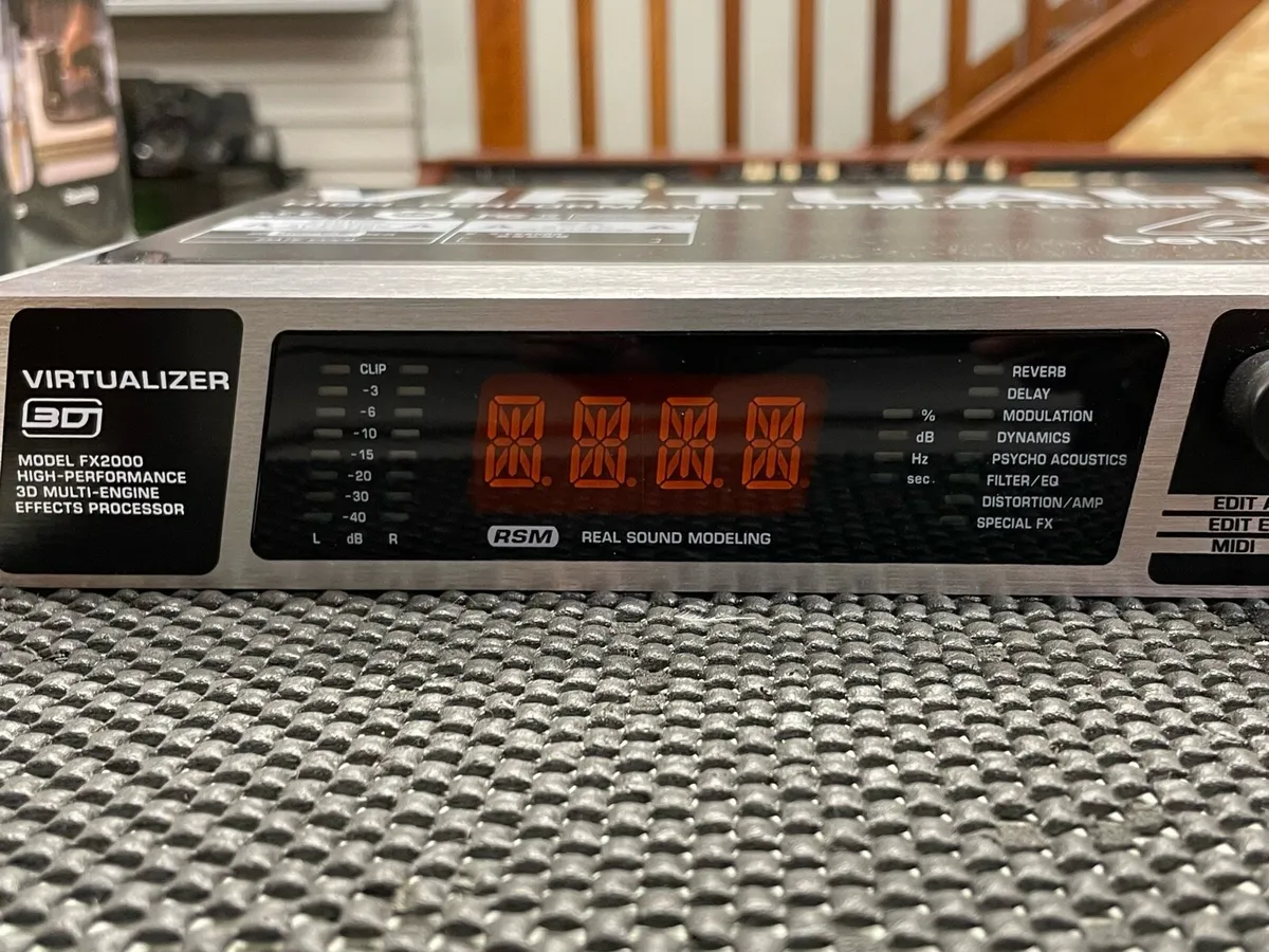 Behringer Virtualizer Effects Processor - Image 2