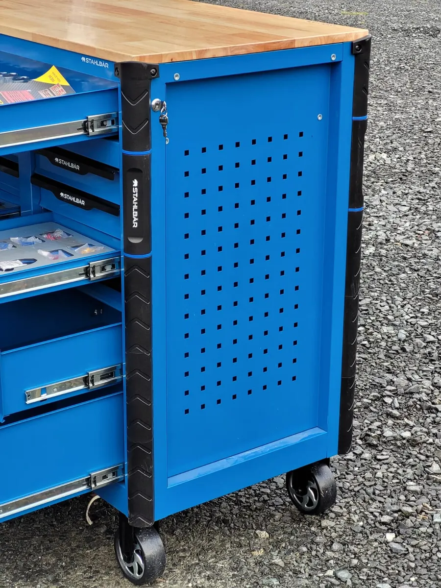 13 Drawer Toolchest With Tools - Image 3