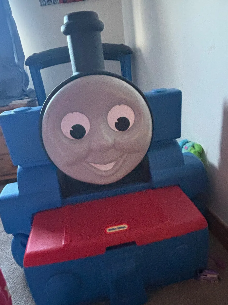 Thomas the tank engine toddler bed - Image 1