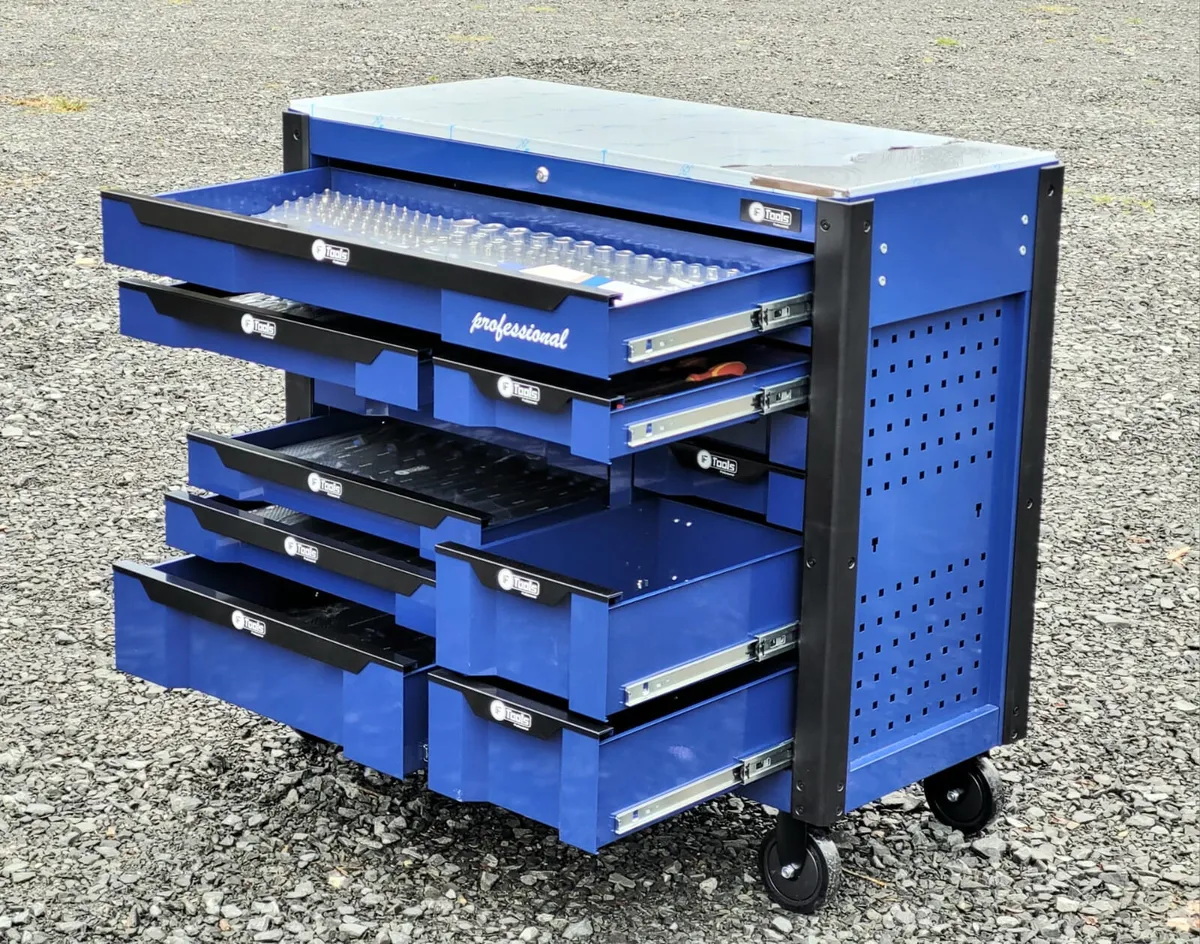 12 Drawer Toolchest With Tools - Image 2