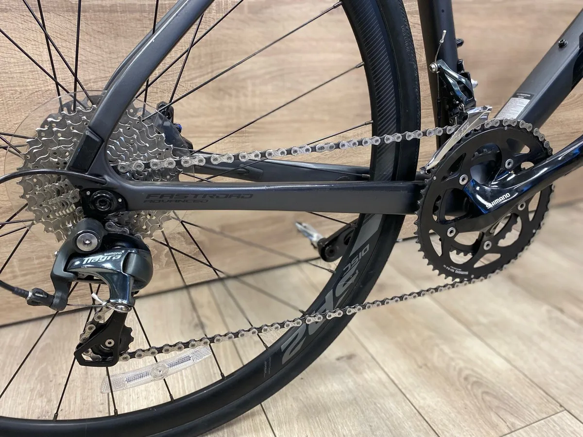 GIANT FASTROAD ADVANCED 2 CARBON HYBRID BIKE - Image 2