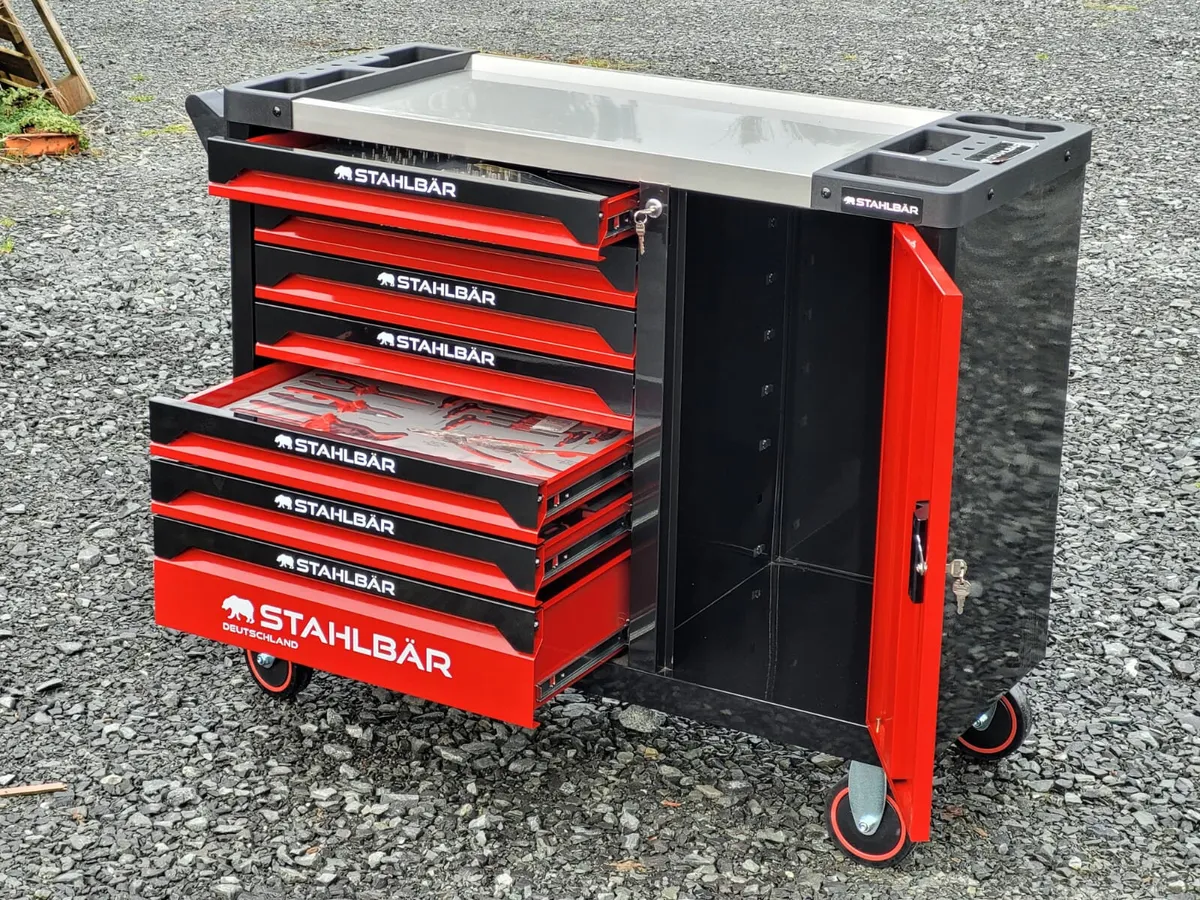 8 Drawer Toolchest With Tools | Free Mini Fridge - Image 2