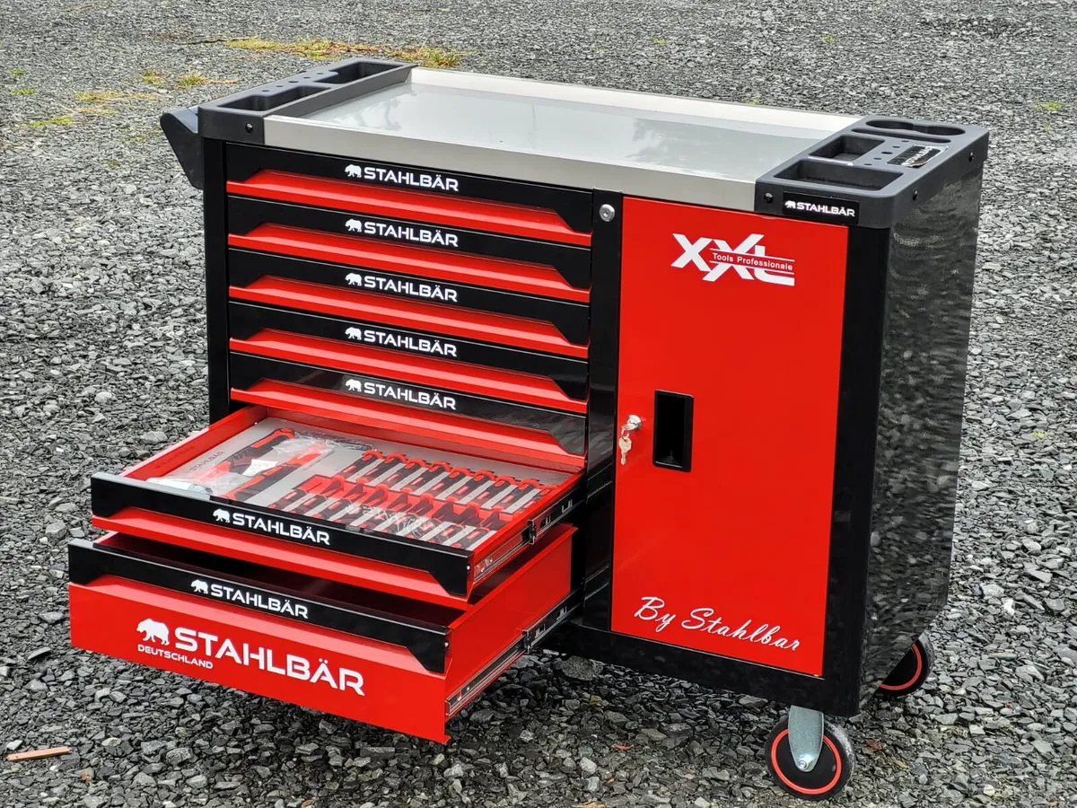 8 Drawer Toolchest With Tools | Free Mini Fridge - Image 3