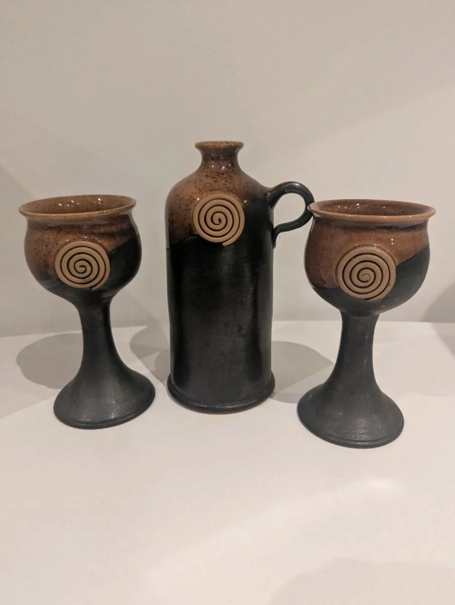 Jack O Patsy stoneware goblets and decanter - Image 2