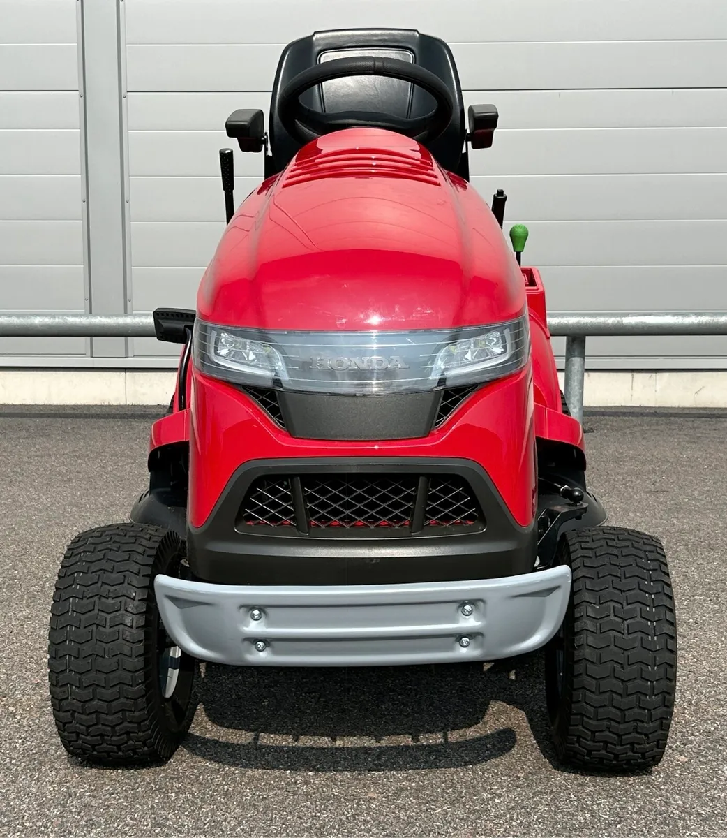 Honda HF 2417 Rideon mower - Image 4