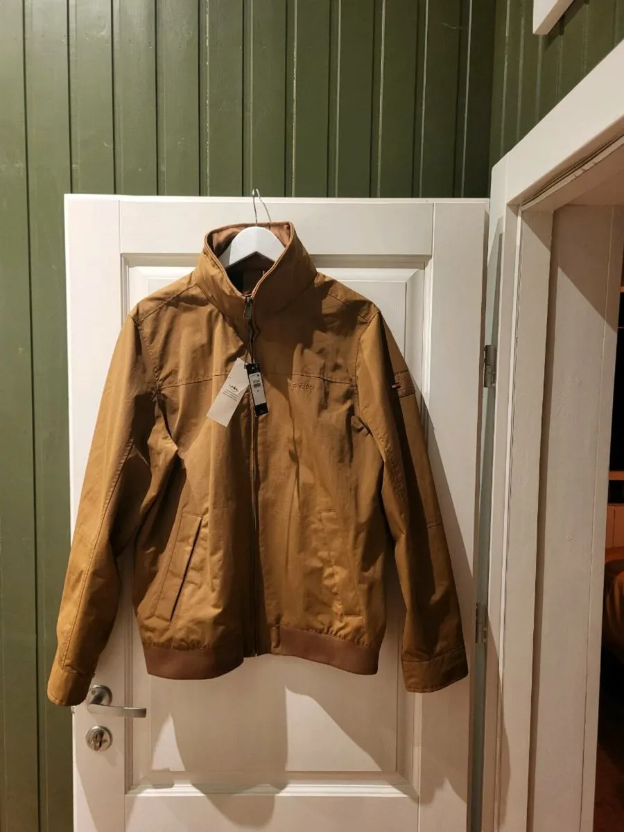 Tommy Hilfiger Waterproof Jacket - Image 3