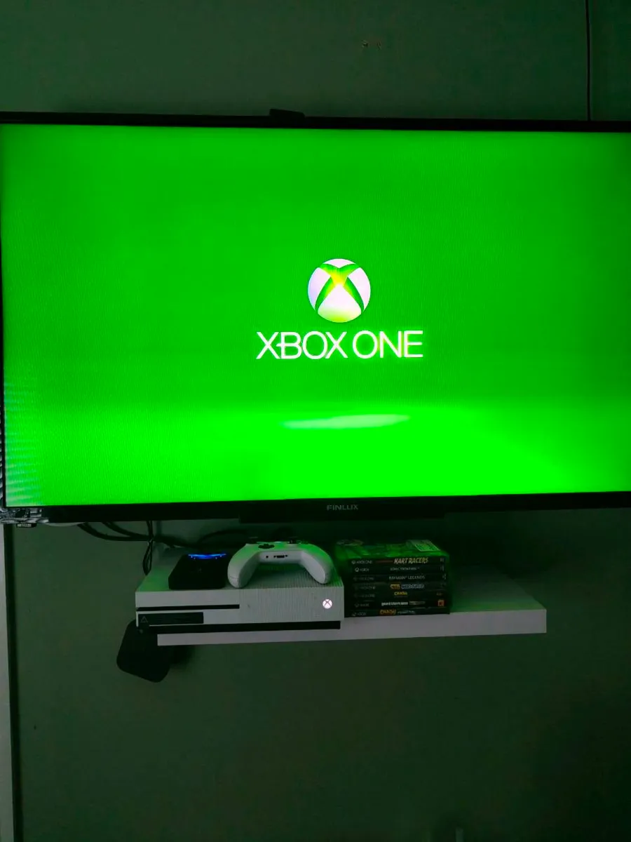 Xbox with controller and games and 1tb harddrive - Image 1