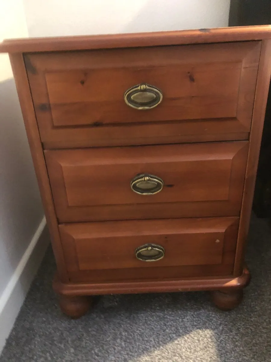 Bedside Lockers (4) - Image 2