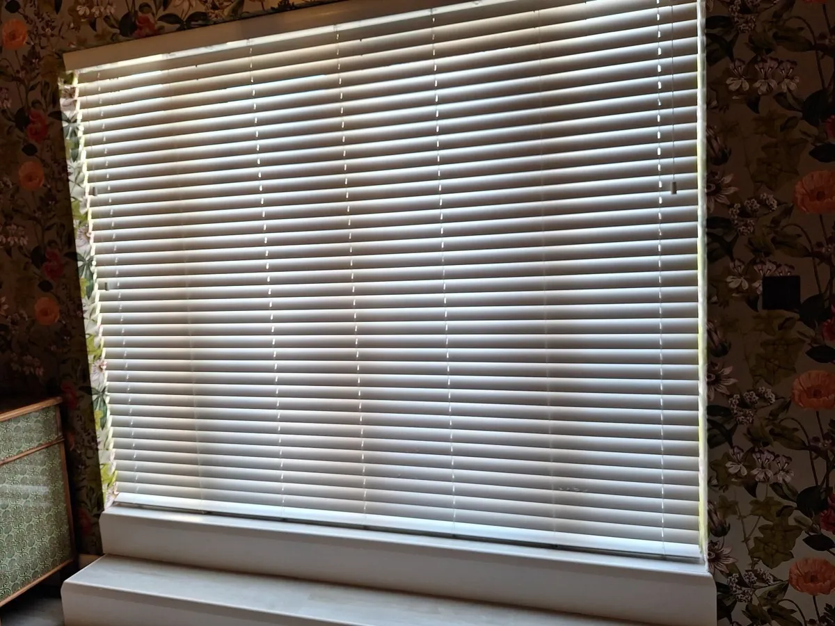 Venetian Blinds White - Image 2