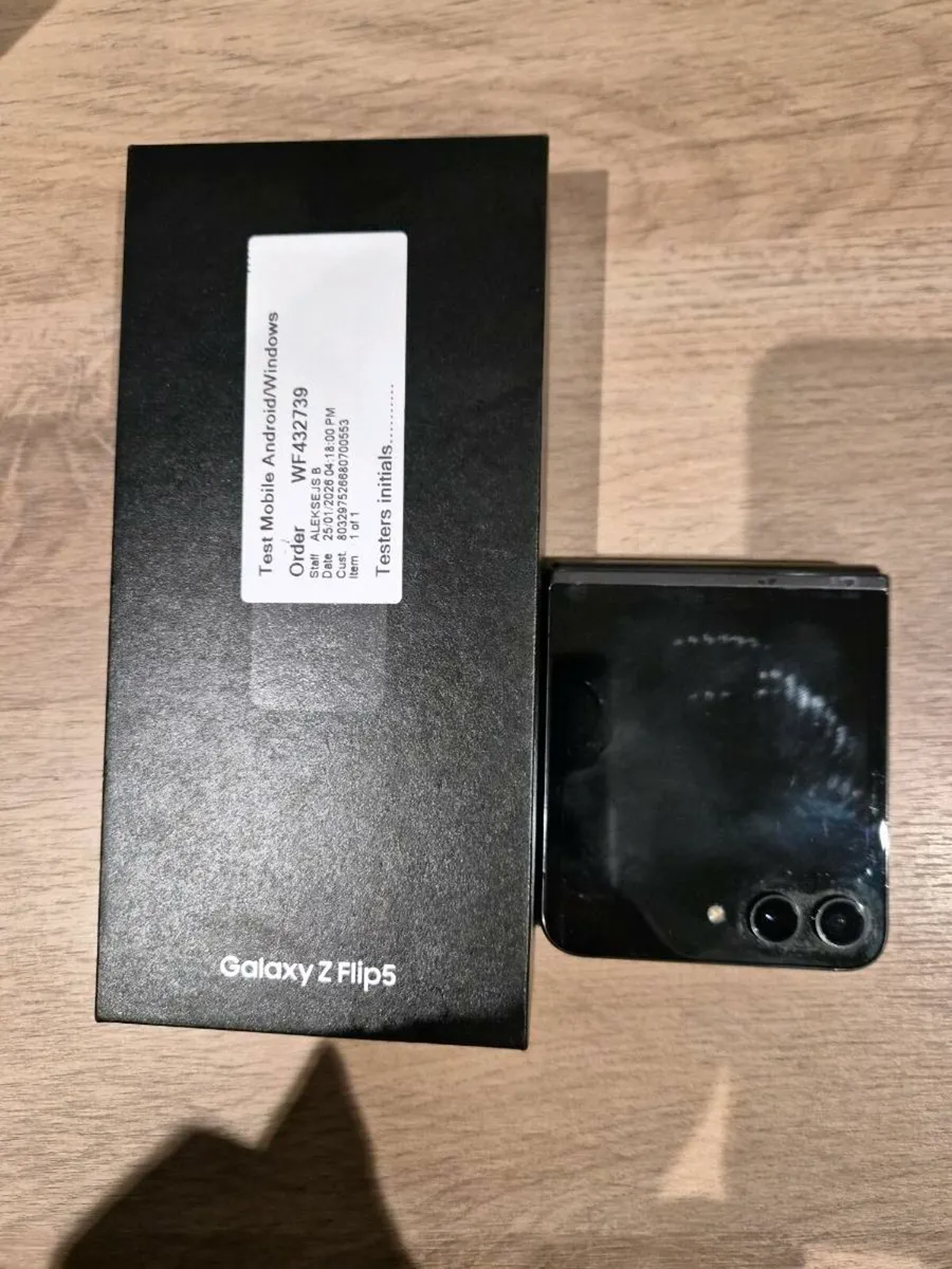 Mobile phone - Image 3