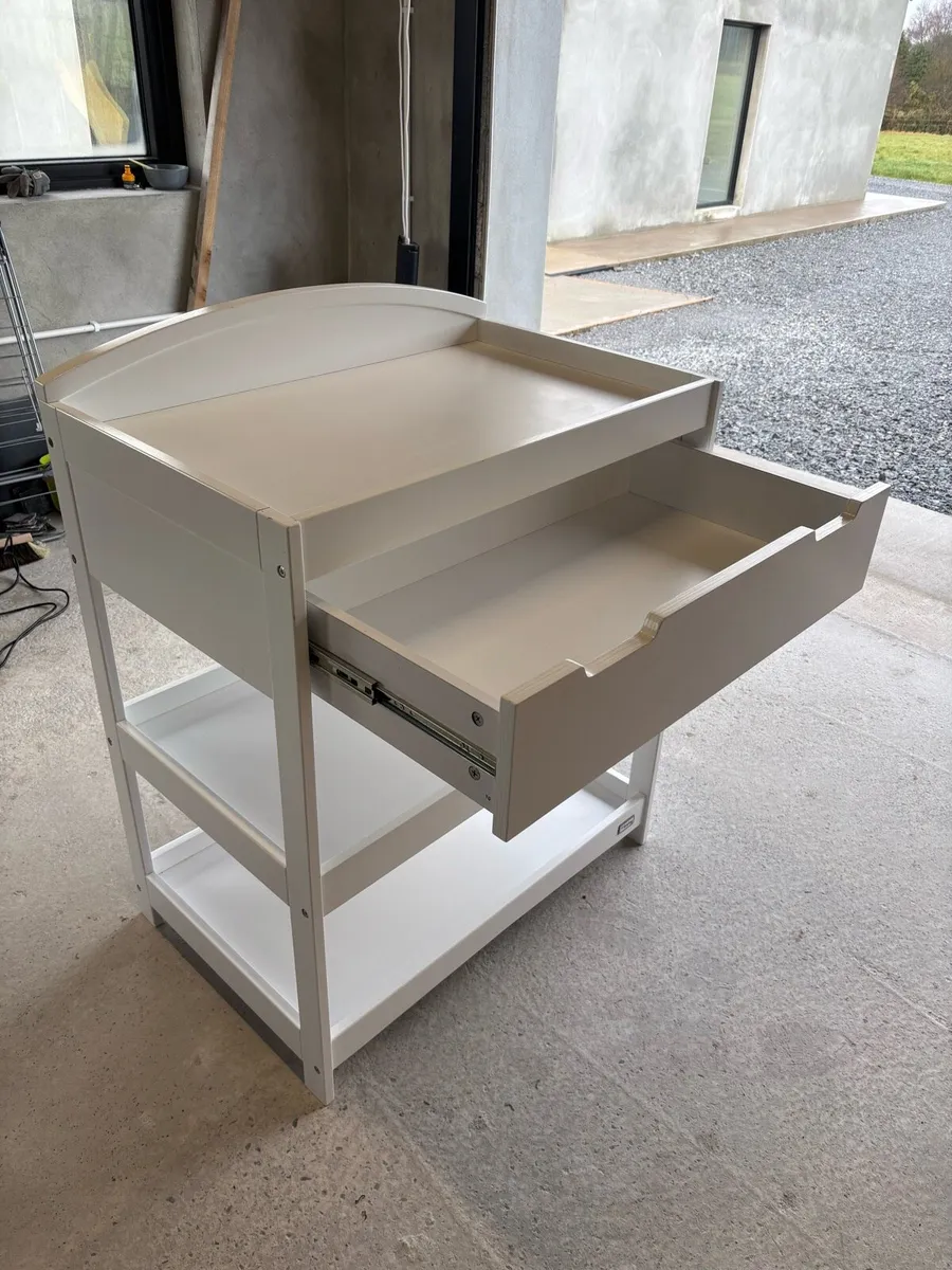 Changing Table - Image 1