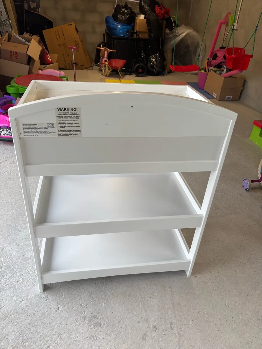 Changing Table - Image 3
