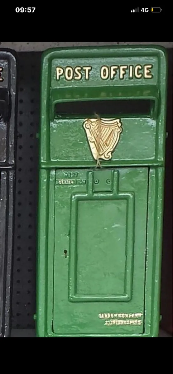 OLD STYLE GREEN POST BOX - Image 1