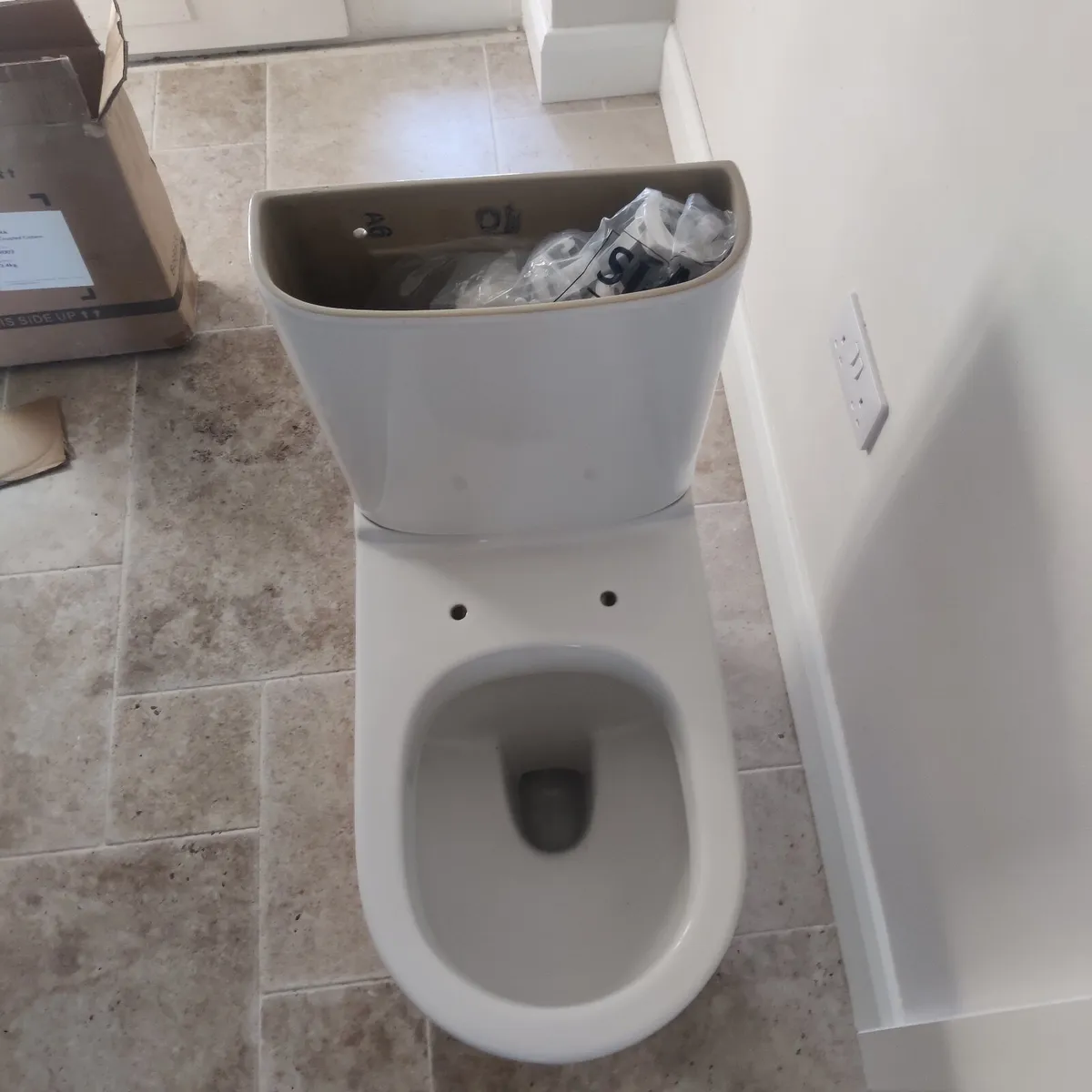 Sonas Toilet - Image 4