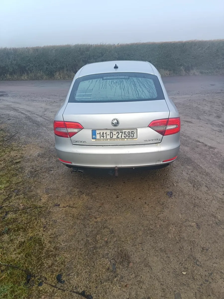 2014 Skoda Superb 2.0 tdi automatic - Image 4