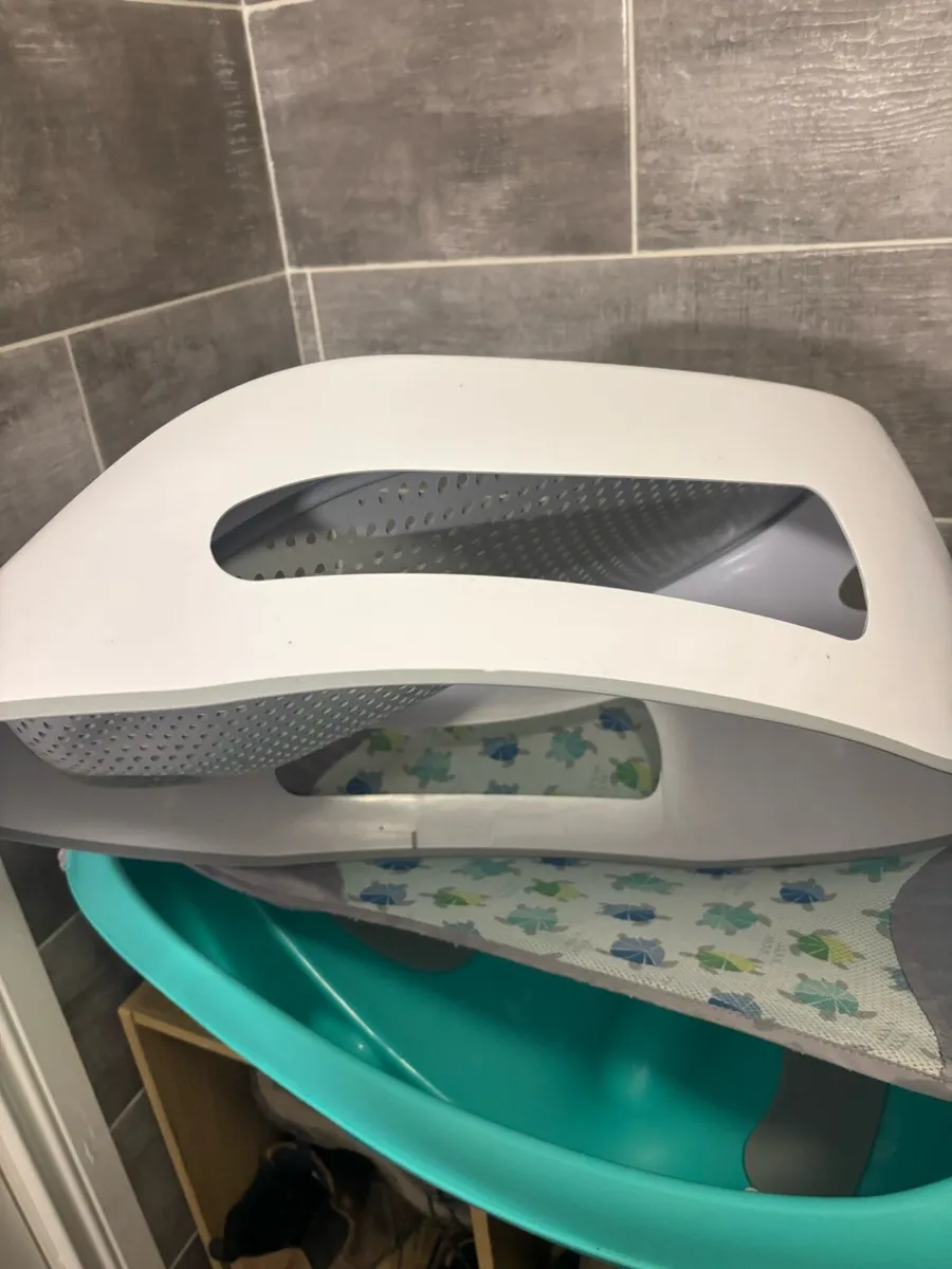 Baby bath and angel care seat - Image 1