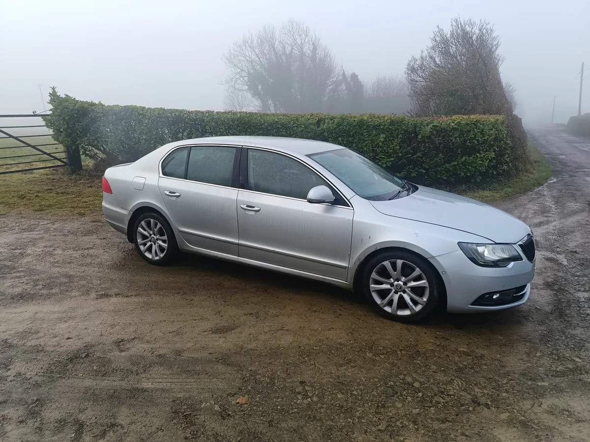 2014 Skoda Superb 2.0 tdi automatic - Image 2