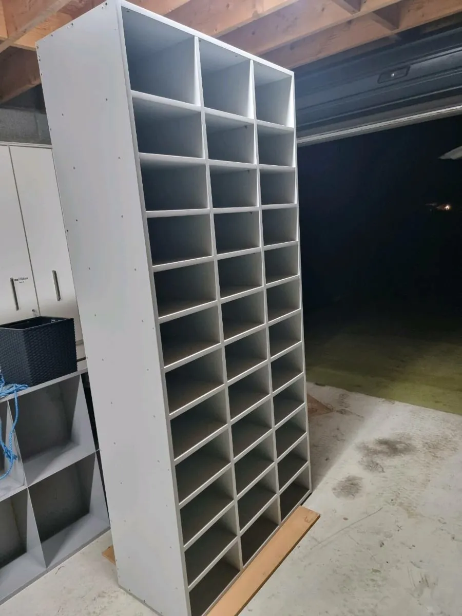 Shelving unit - Image 1