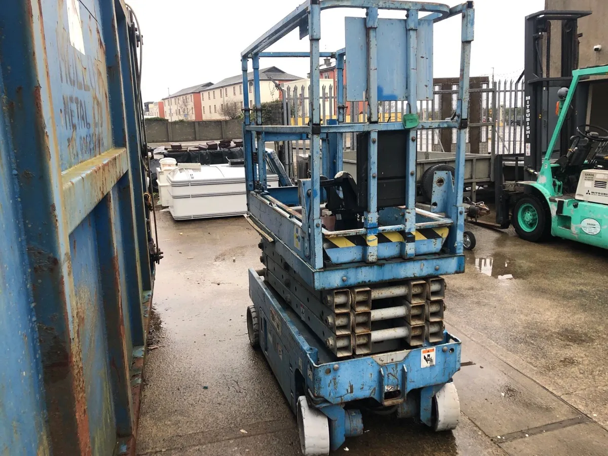 Scissor Lift - Image 2