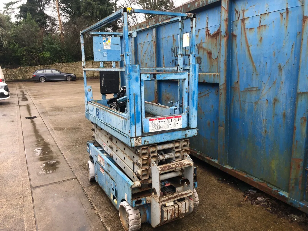 Scissor Lift - Image 3