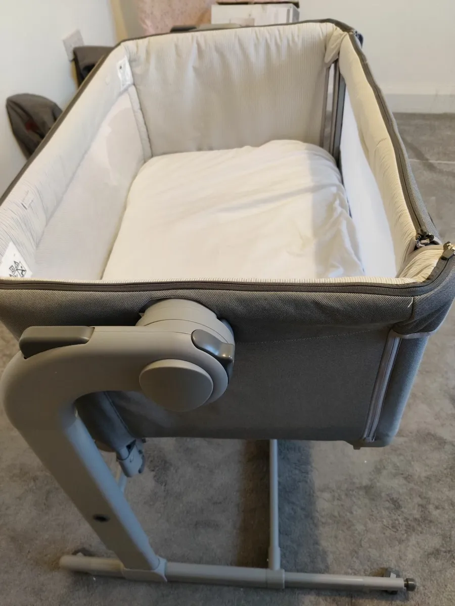 Chicco Next2Me Magic Evo Bedside Crib – Dark Grey - Image 1