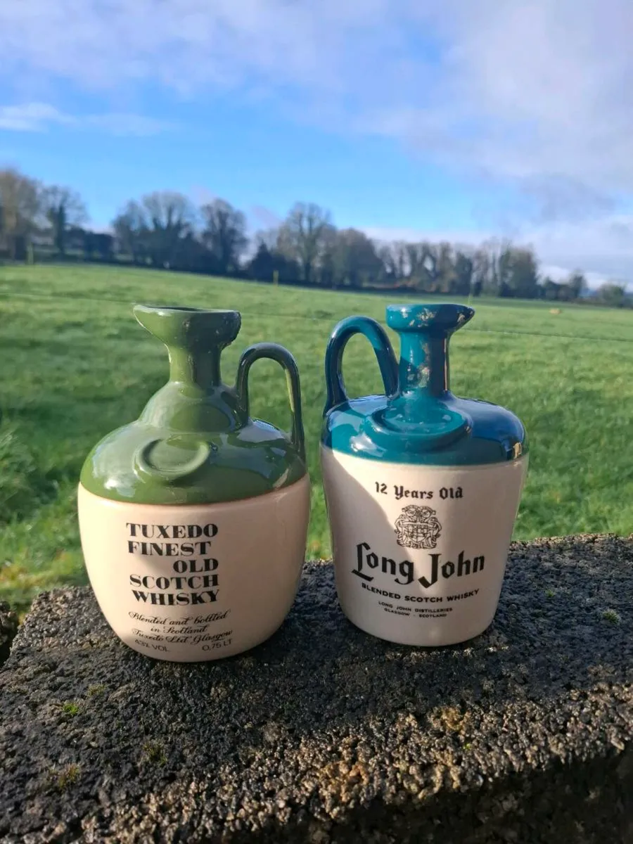 Lot of 2 whiskey bottles - Image 1