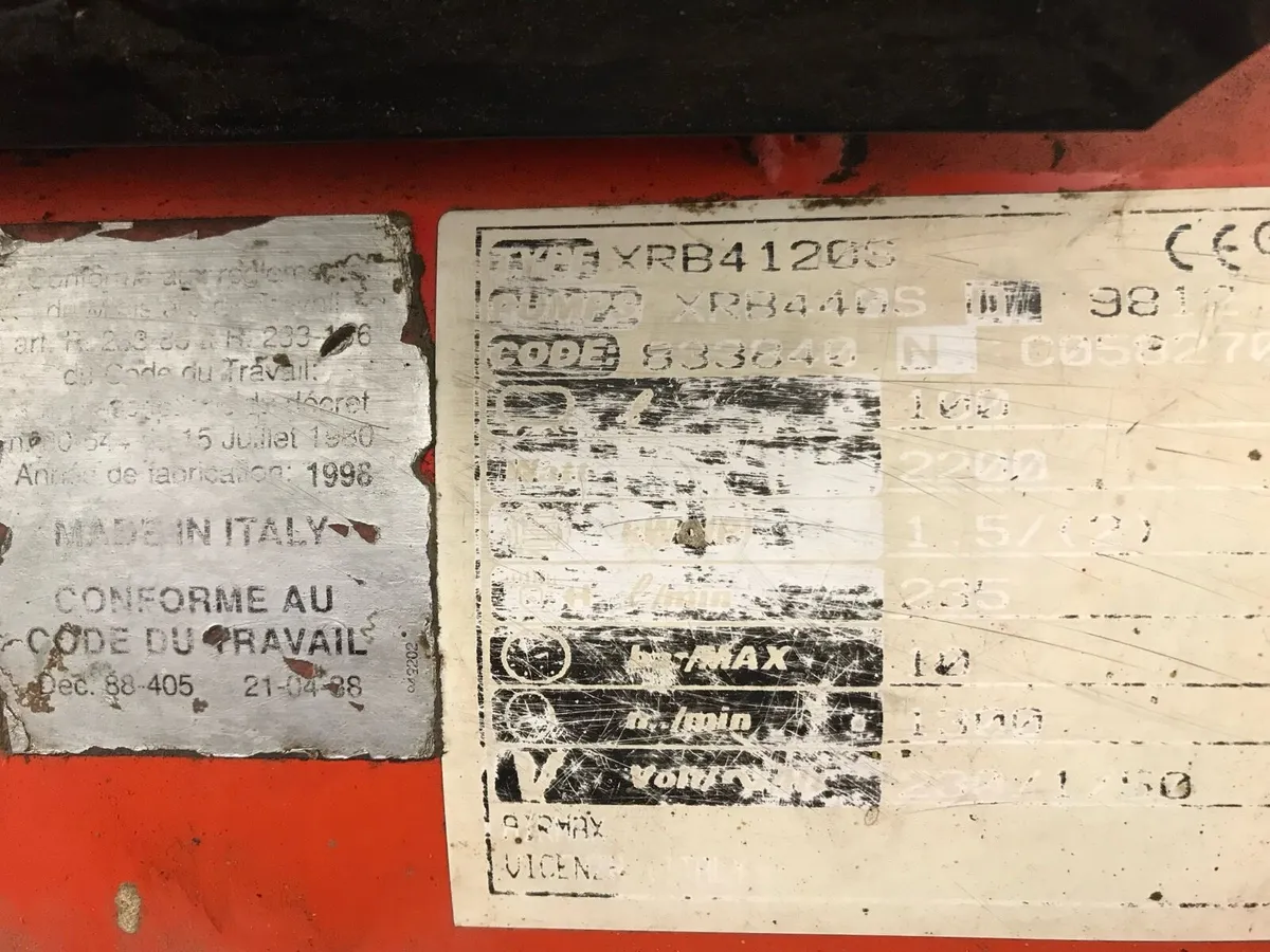 Compressor & roller garage door, submersible pump - Image 4