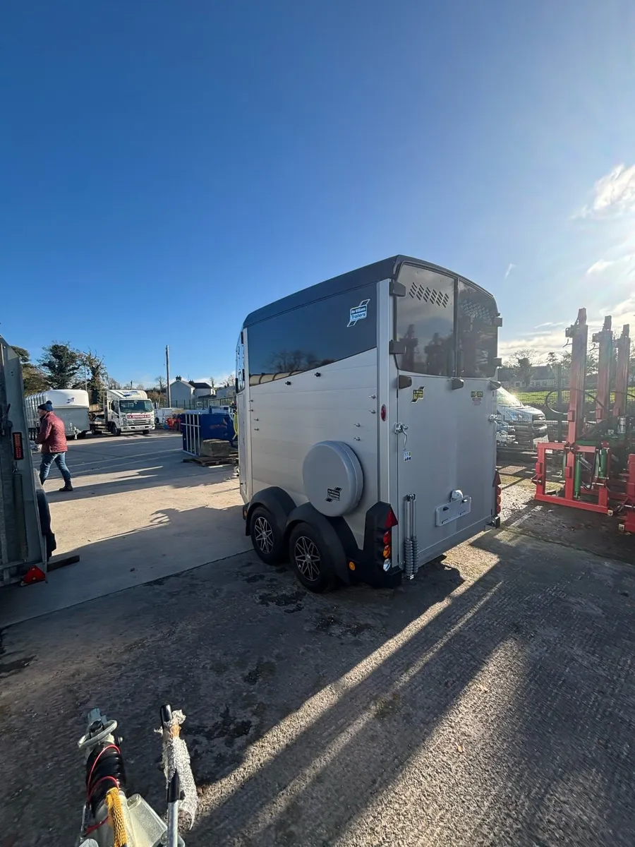 Horsebox HBX511 & HBX 506 - Image 3