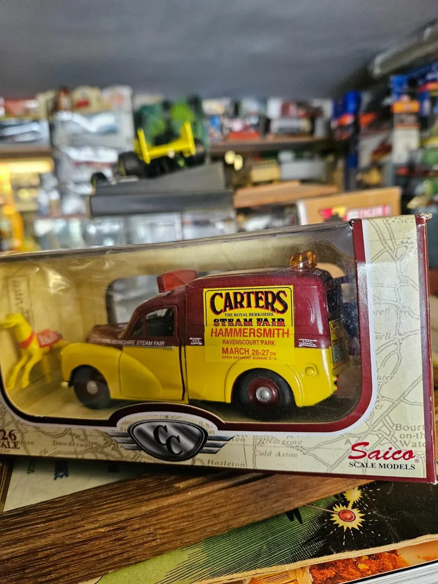 Corgi Saico Morris Minor Carters Circus Van - Image 2