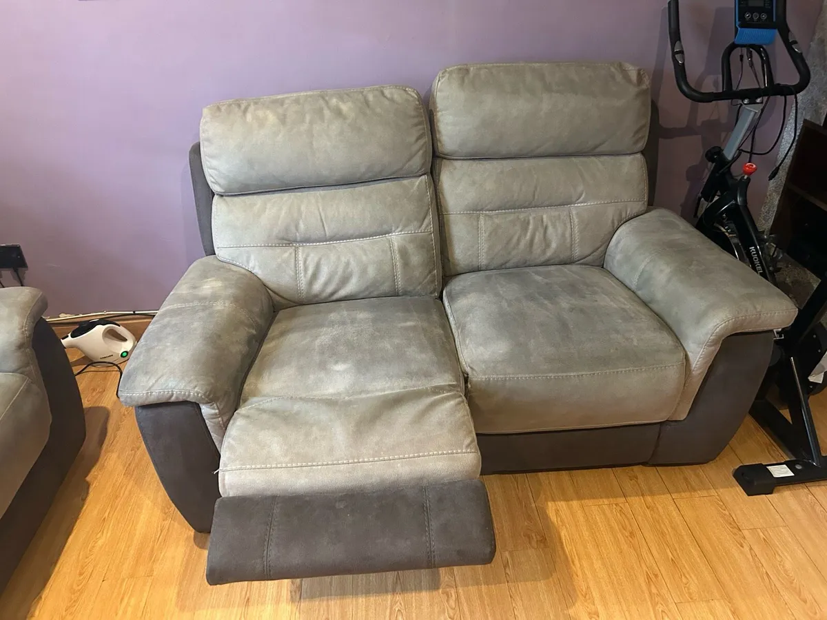 Suite of furniture - Image 3