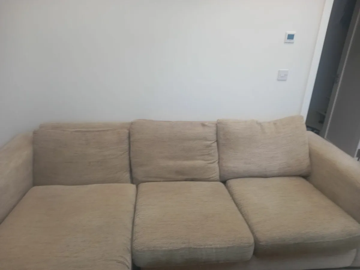 Three seater two piece couch - Image 1