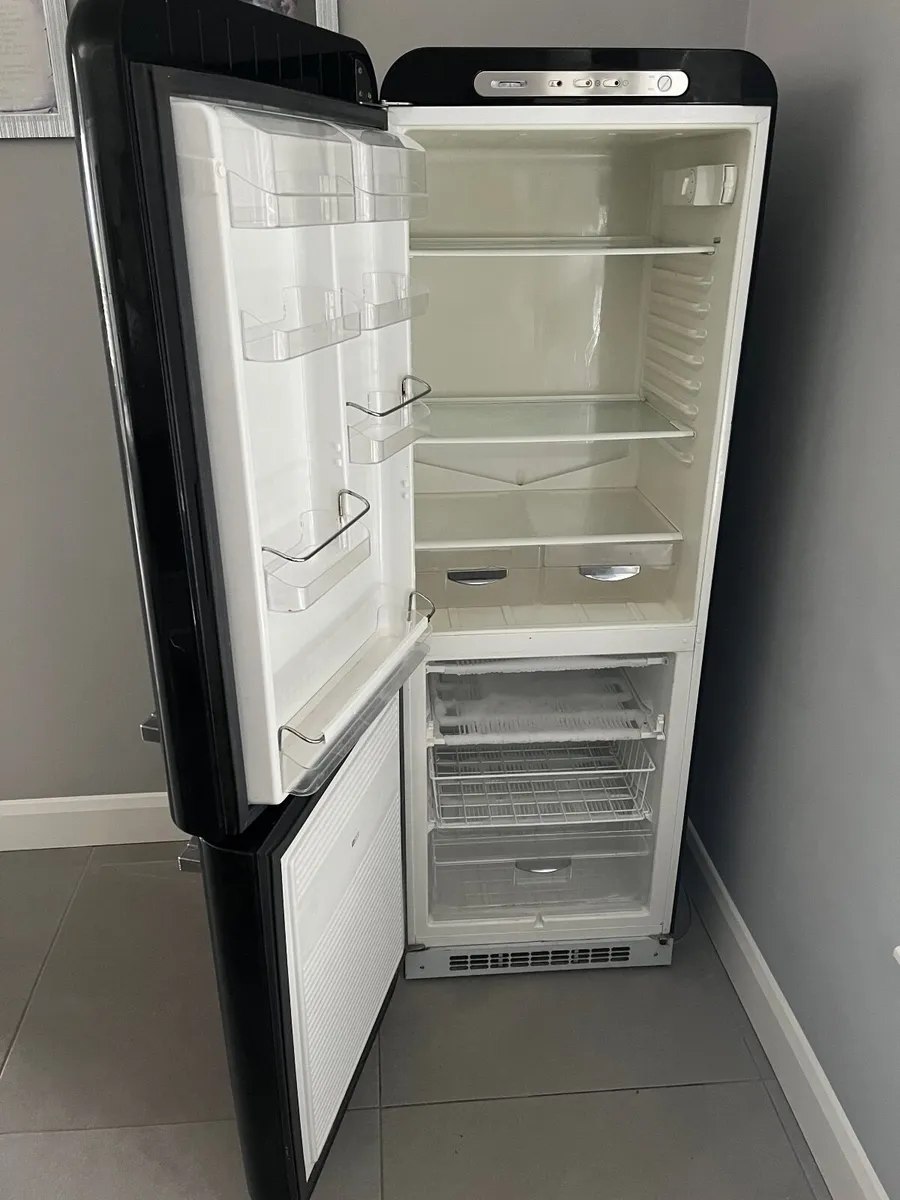 Smeg 32 fridge freezer - Image 3