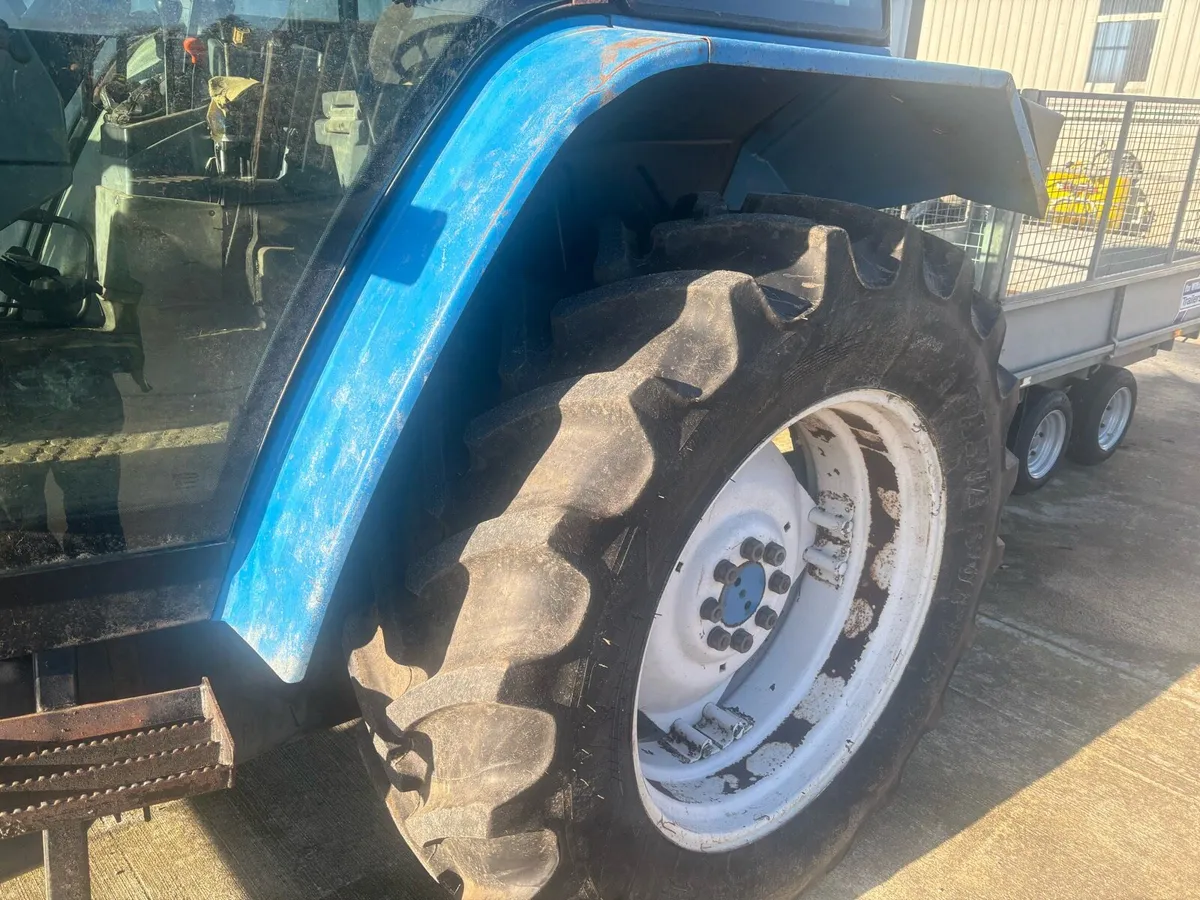 Ford 6640 with Loader - Image 3