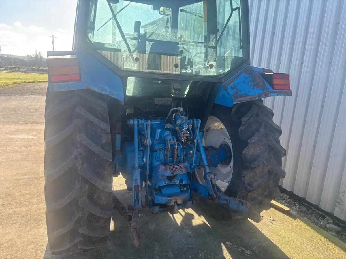 Ford 6640 with Loader - Image 4