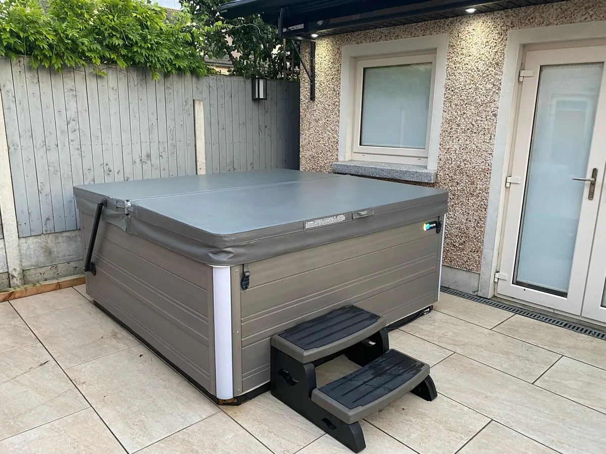 Hotsprings Spa / Hot tub - Image 1