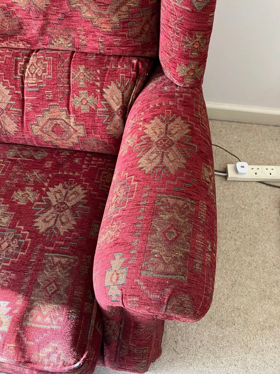 Free sofa and chairs - Image 4