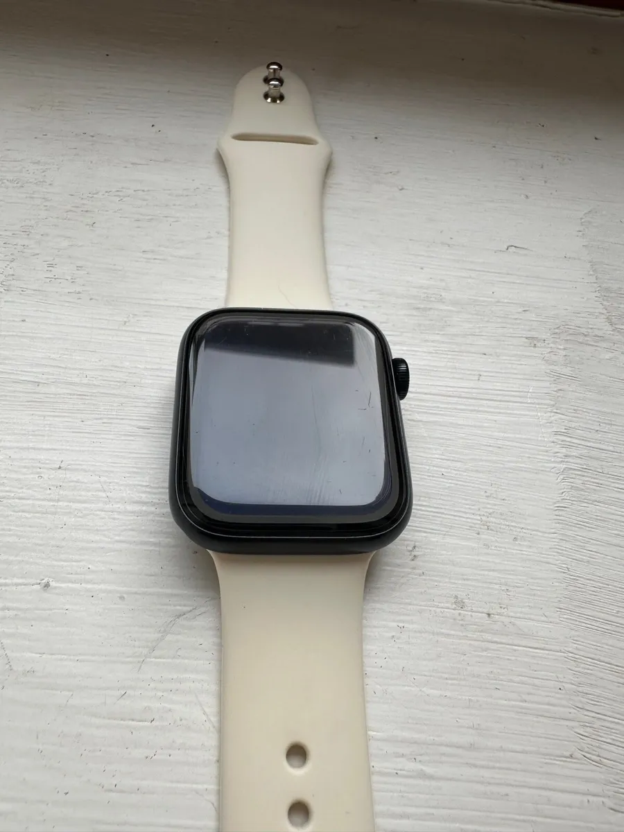 Apple Watch SE (GPS) Generation 2 - Image 1