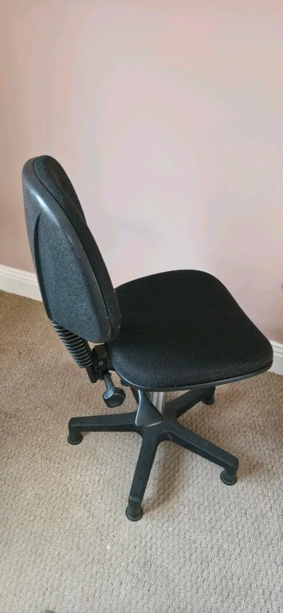 Office chair free to take away - Image 2